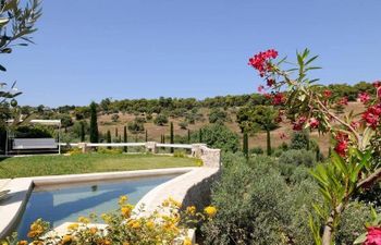 Paintings By Petals Villa