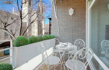 Fountains in Summer Apartment