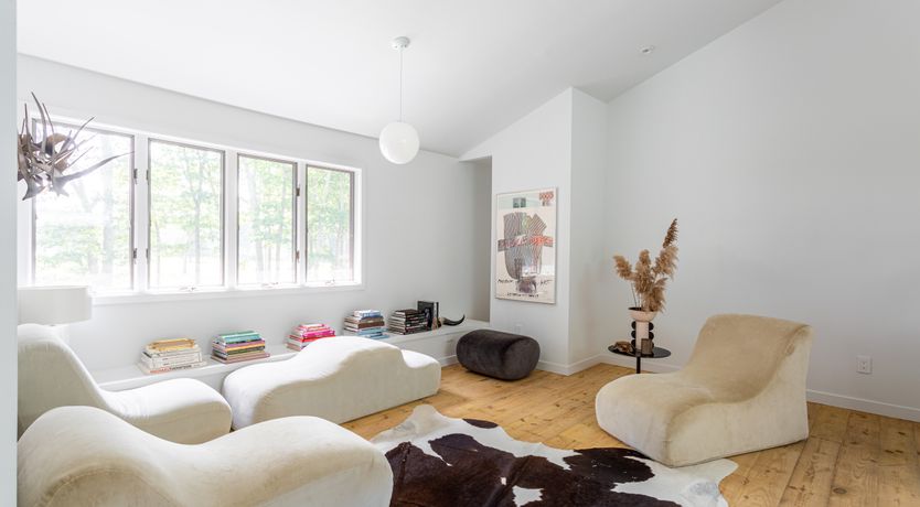 Photo of Straight Down the Middle