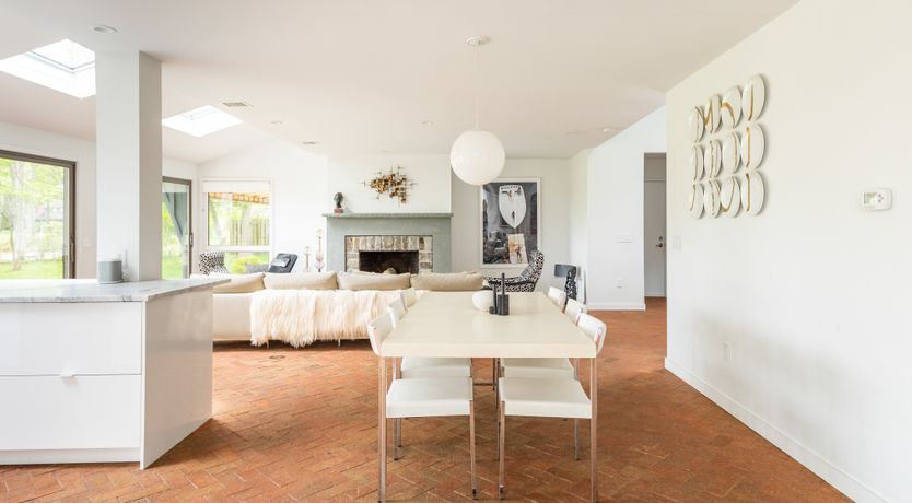 Photo of Straight Down the Middle