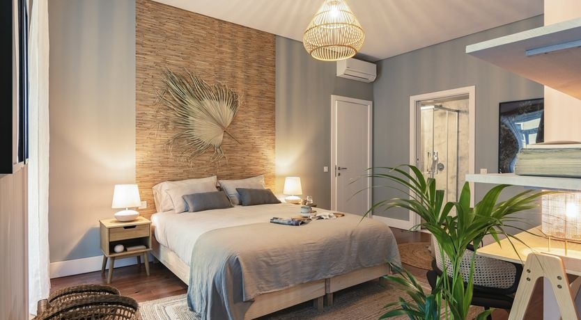 Photo of The Calligrapher's Pen