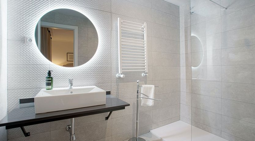 Photo of A Toast to Ava