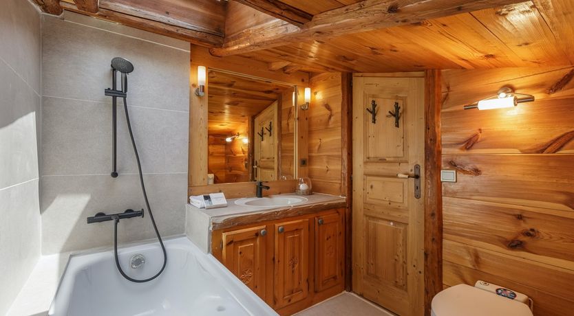 Photo of Timber & Frost