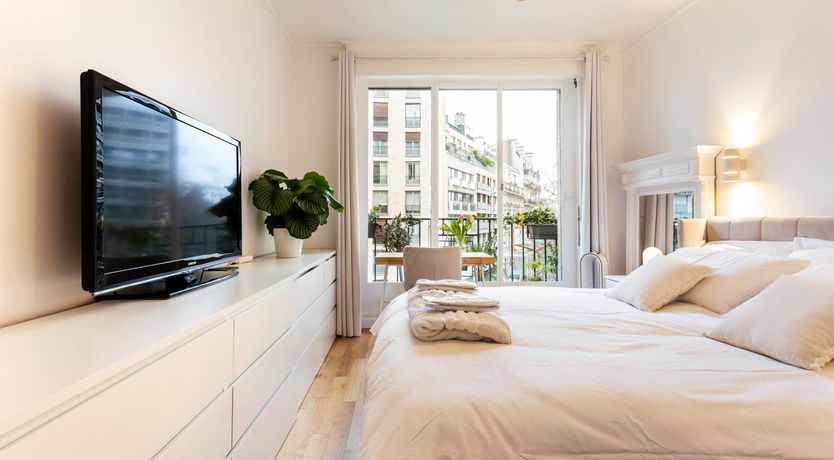 Photo of Walk Like A Parisian