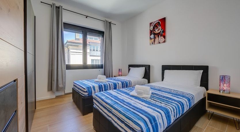 Photo of Bircher On The Balcony