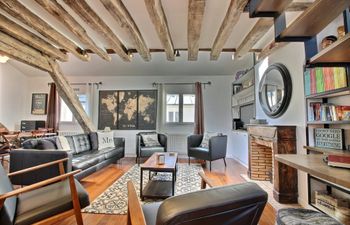 Montparnasse Musketeer Apartment