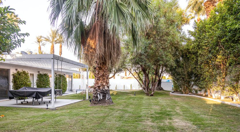 Photo of The Yellow Brick Archway