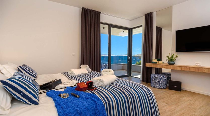 Photo of Pebble Harbour