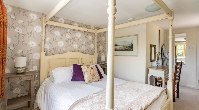 Photo of Aylesbury Cottage