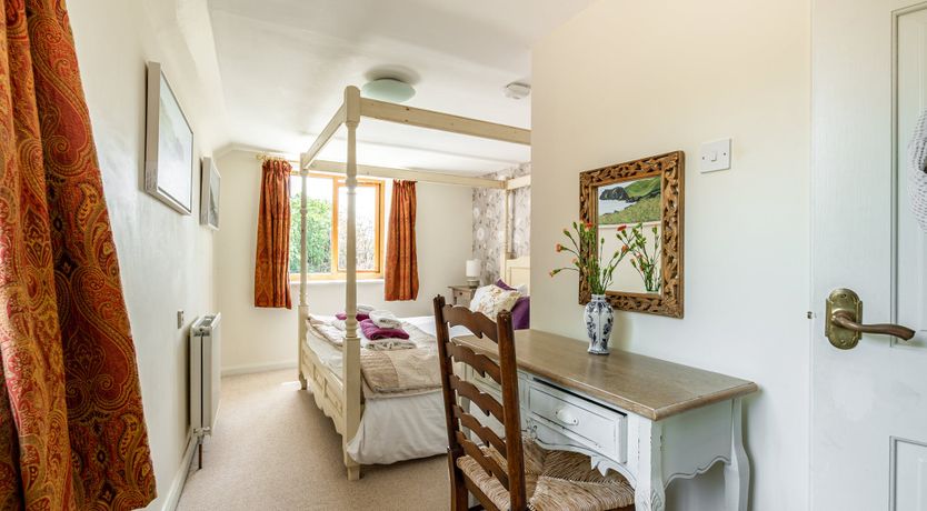 Photo of Aylesbury Cottage