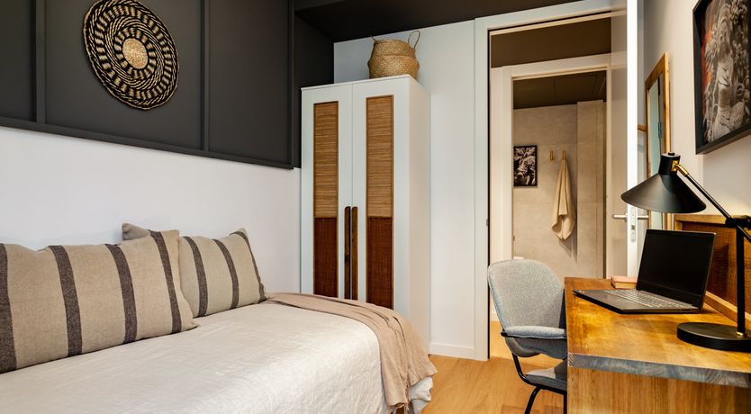 Photo of Shoji Shadow