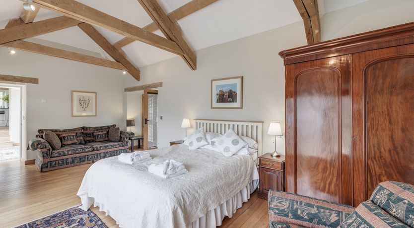 Photo of Grapes & Beams