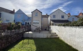 Photo of 3 Bed in Tenby