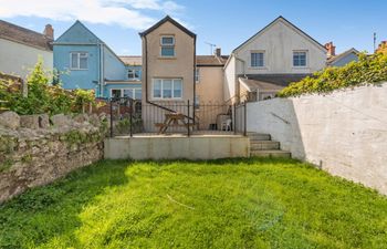 3 Bed in Tenby Holiday Cottage