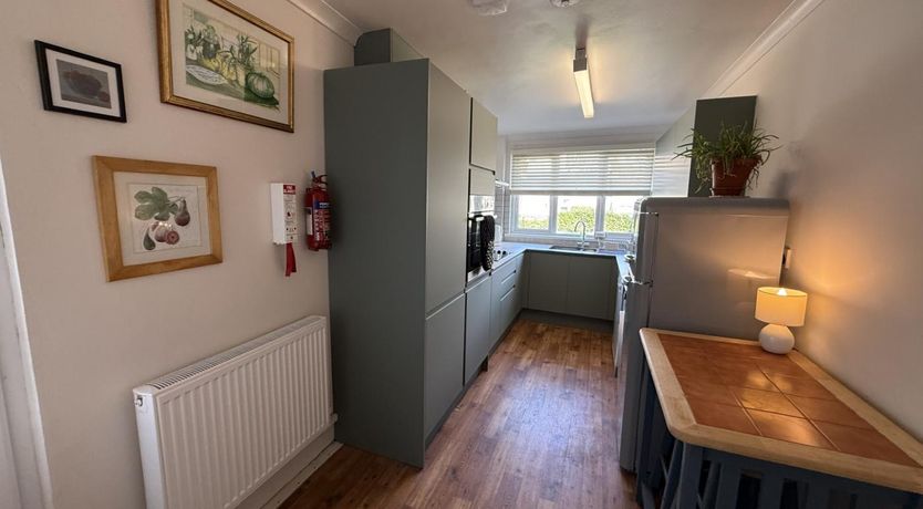 Photo of 3 Bed in Tenby