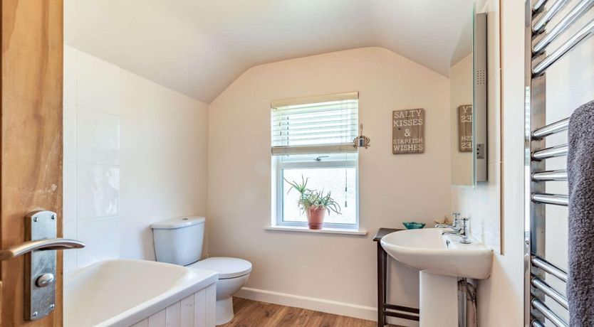 Photo of 3 Bed in Tenby