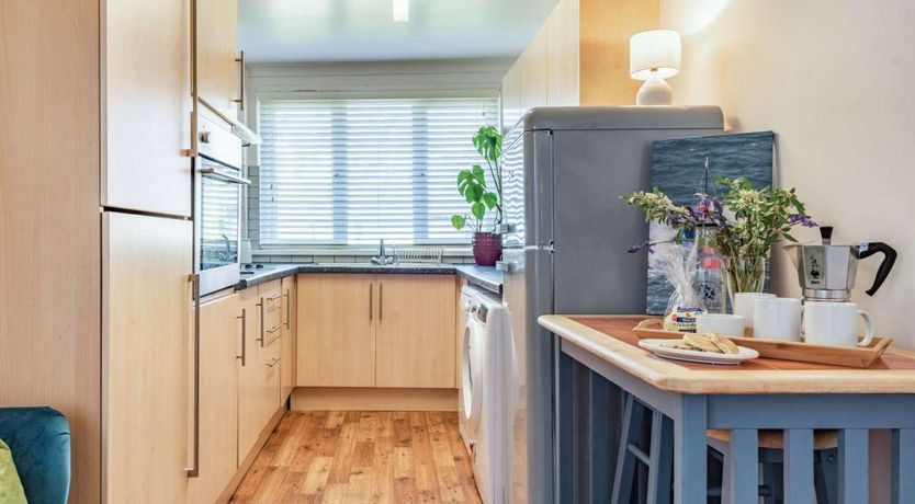 Photo of 3 Bed in Tenby