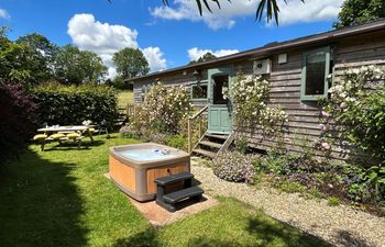 Log Cabin in Mid and East Devon Holiday Cottage