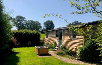 Log Cabin in Mid and East Devon Holiday Cottage