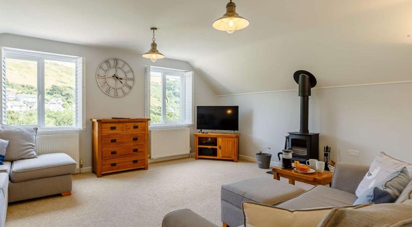 Photo of 4 Bed in Seaton