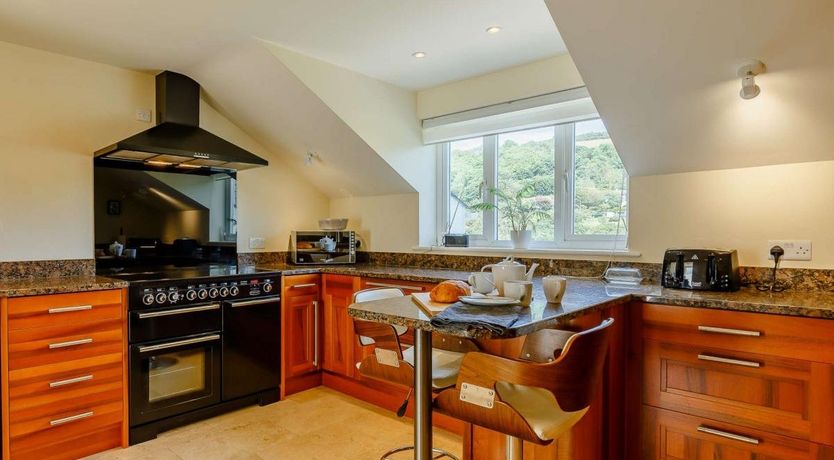 Photo of 4 Bed in Seaton