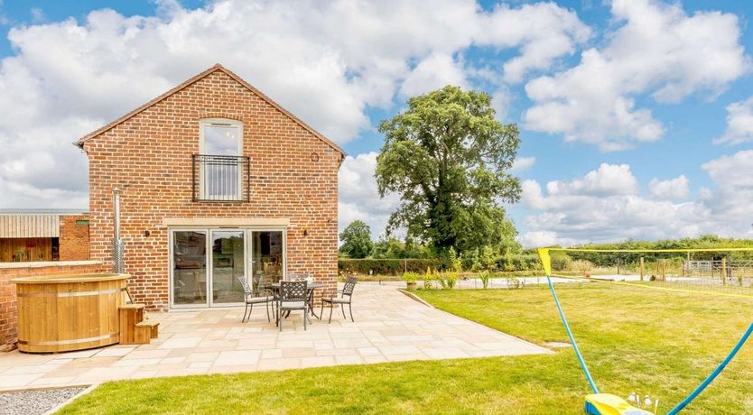 Photo of 3 Bed in Coton