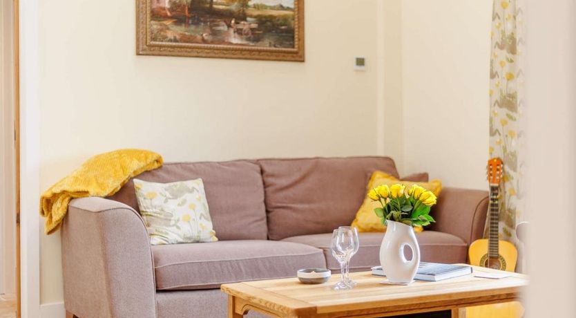 Photo of 3 Bed in Coton