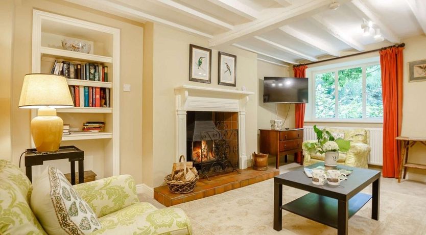 Photo of 4 Bed in Lawnt