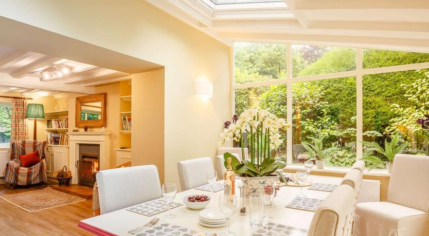 Photo of 4 Bed in Lawnt