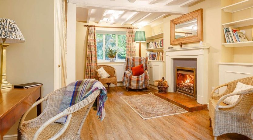 Photo of 4 Bed in Lawnt