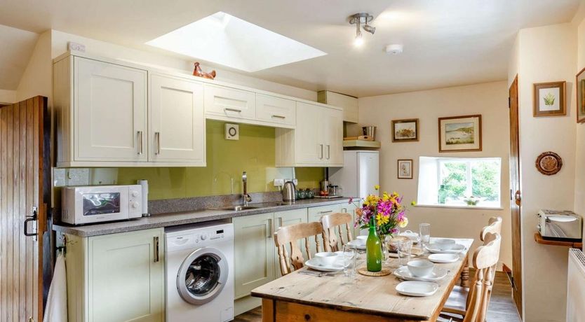 Photo of 2 Bed in Throwleigh