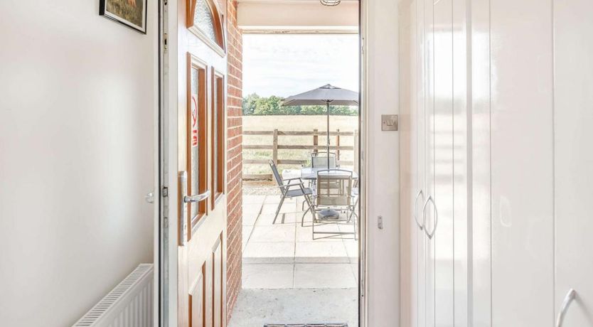 Photo of 3 Bed in Shabbington