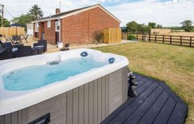 Photo of log-cabin-in-buckinghamshire