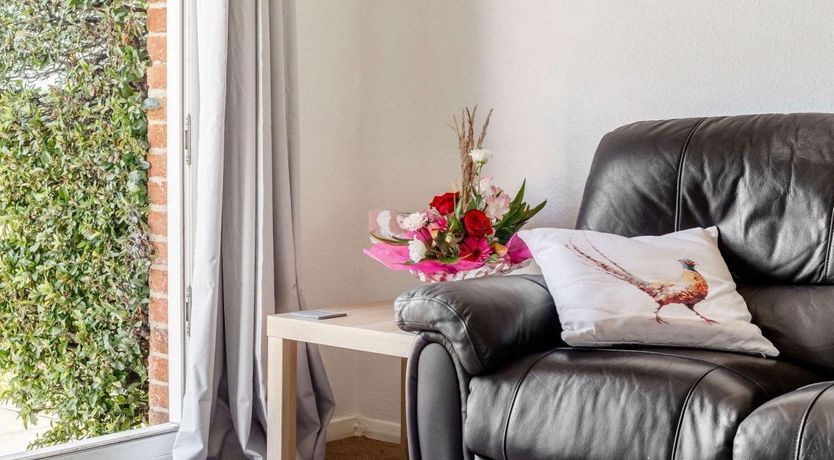 Photo of 3 Bed in Shabbington