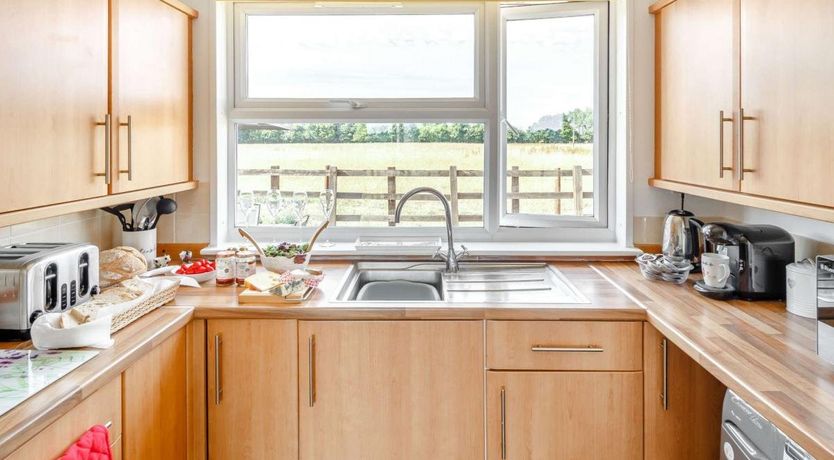 Photo of 3 Bed in Shabbington