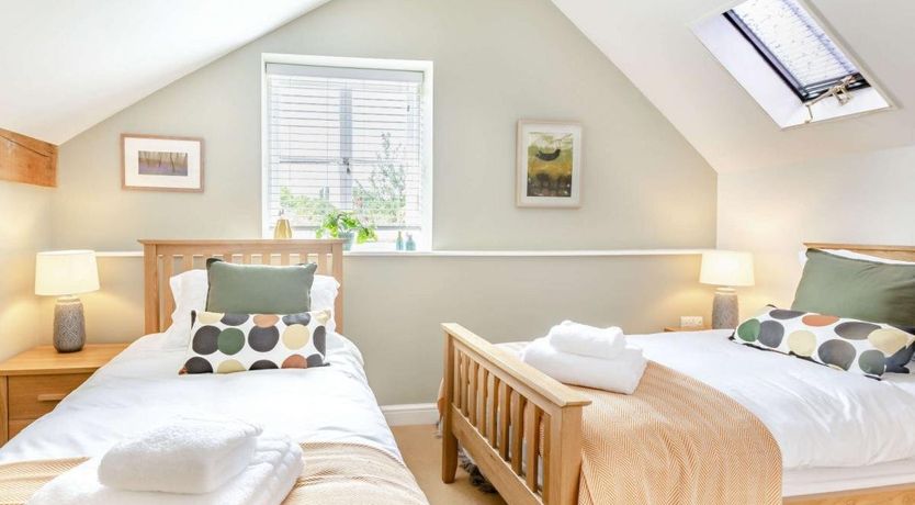 Photo of 2 Bed in Isle Brewers