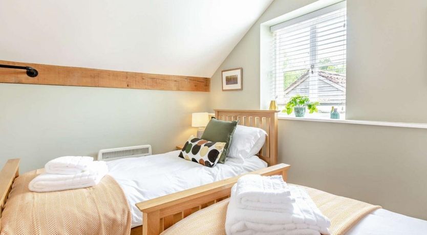 Photo of 2 Bed in Isle Brewers