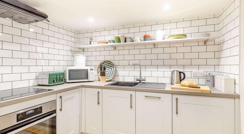 Photo of 2 Bed in Isle Brewers