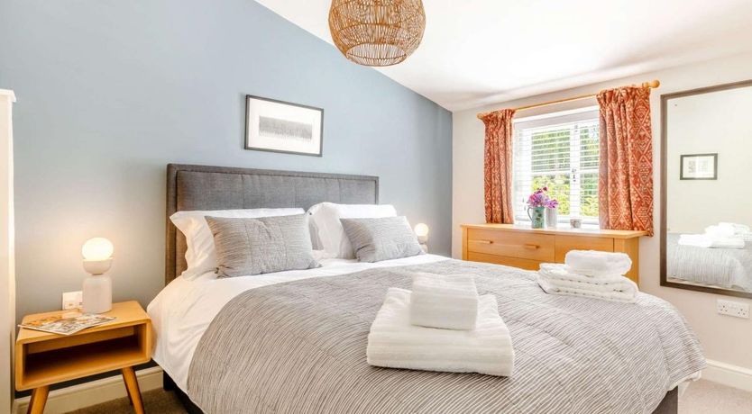 Photo of 2 Bed in Isle Brewers