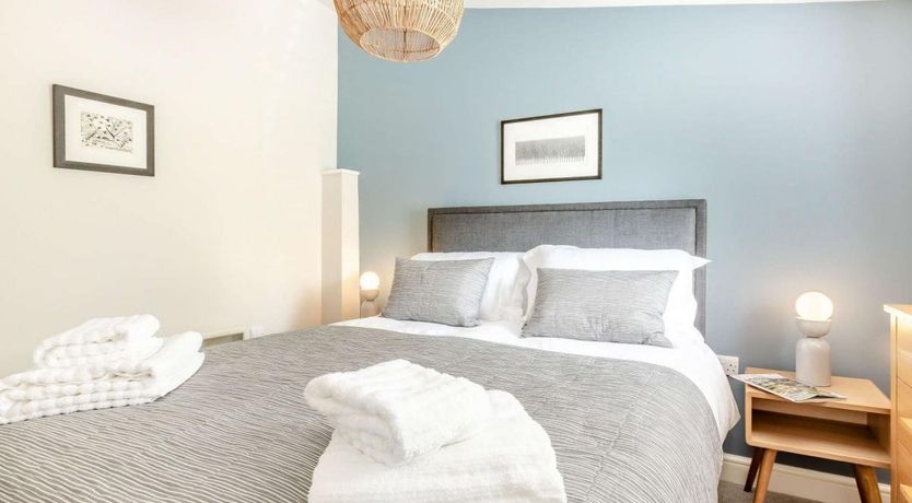 Photo of 2 Bed in Isle Brewers