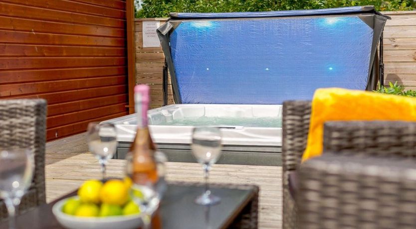 Photo of 2 Bed in Felton