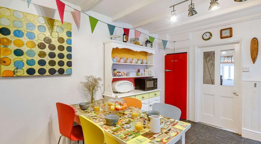 Photo of 5 Bed in St Ives