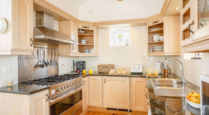 Photo of 3 Bed in Pwllheli