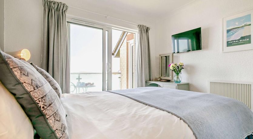 Photo of 1 Bed in Newquay