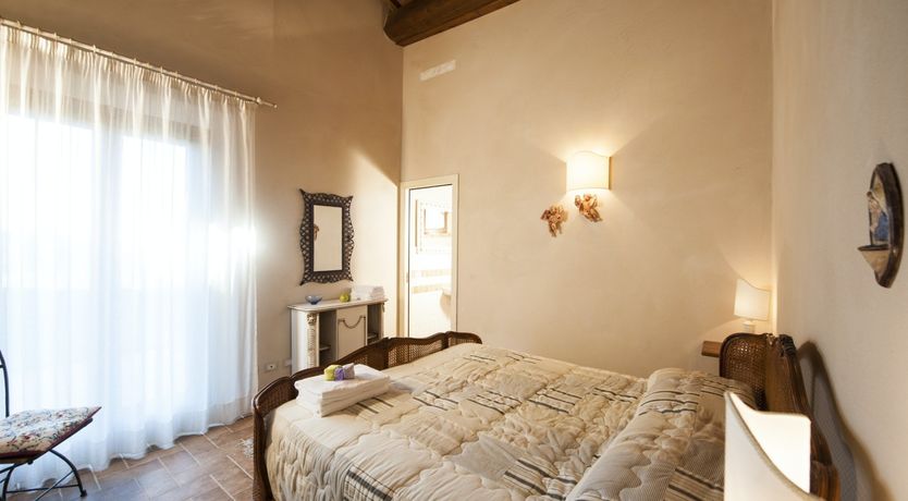 Photo of Landscape Artist