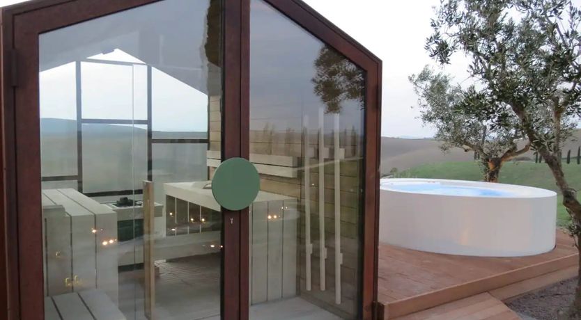 Photo of Landscape Artist