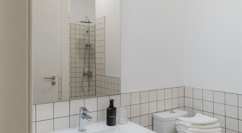 Photo of White Tropics