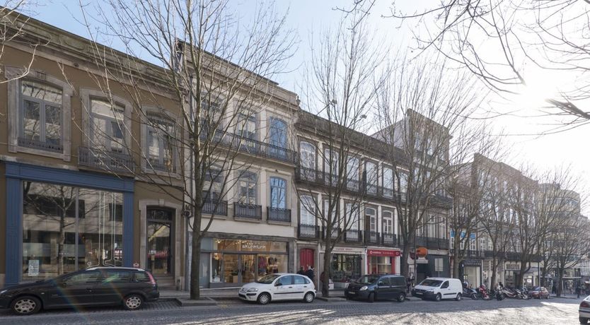 Photo of Under the Porto Sun