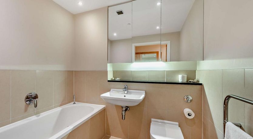 Photo of 3 Bed in Westward Ho