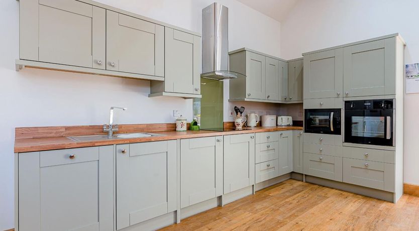 Photo of 4 Bed in Church Stretton